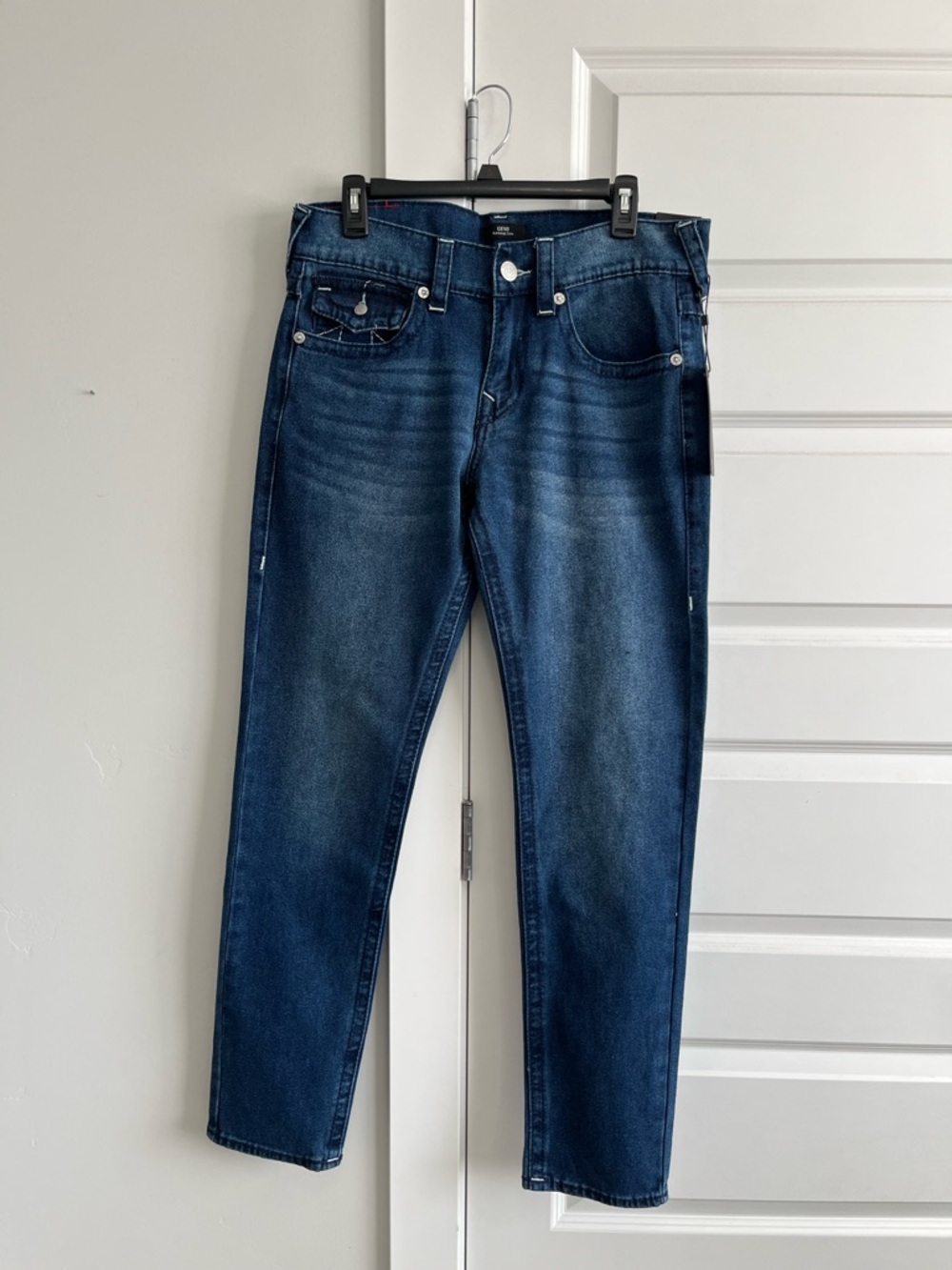 True Religion GENO Flap Pocket Jeans 30x32 Relaxed Slim Medium Wash NWT - Picture 2 of 11